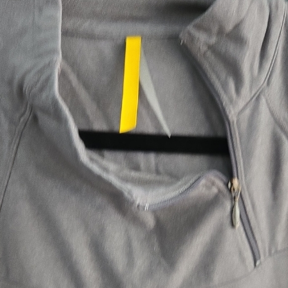 Lole Charcoal Long-Sleeve Lightweight Sweatshirt - Cute w/leggings - Picture 3 of 7